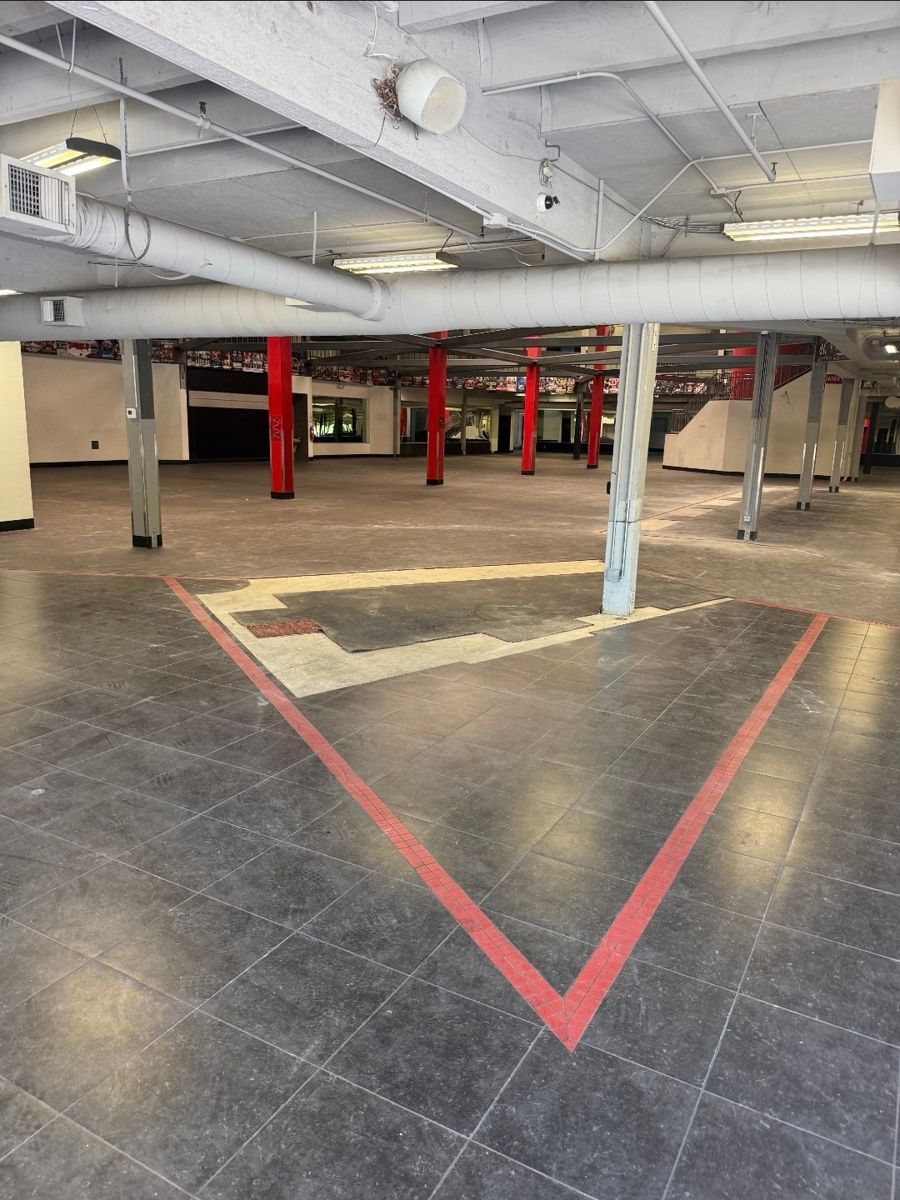 After: Commercial Space Cleanout